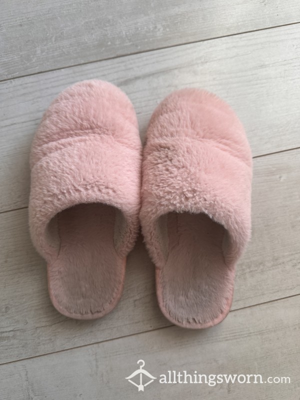 Well Worn Pink Slippers 💖