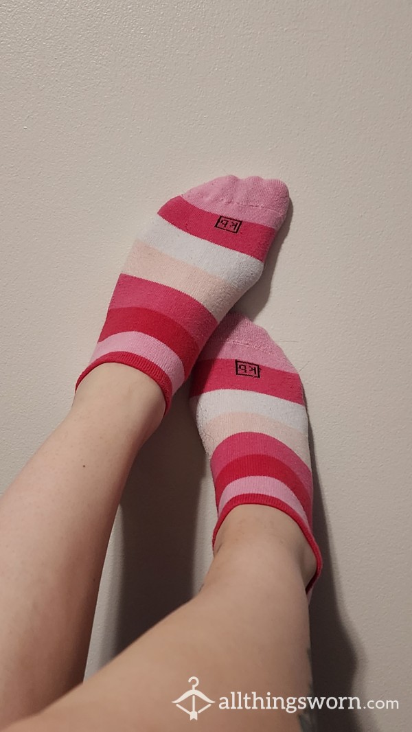 Well Worn Pink Socks 💖💖