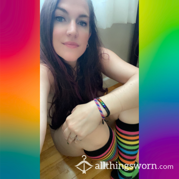 🌈Well-worn Rainbow Socks 🌈