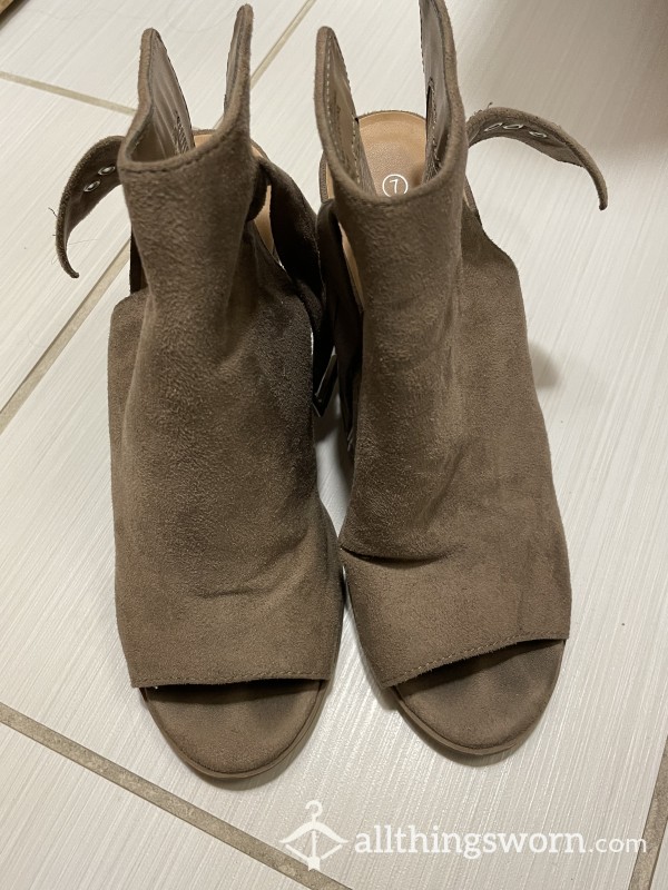 Well-Worn Sexy Size 7 Faux Suede High Heel Boots