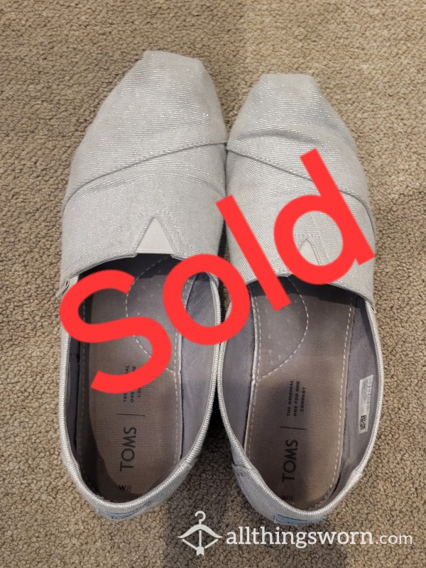 *My Most Worn Shoe* Well Worn Silver Glittery Toms Size 11 - 6 Save
