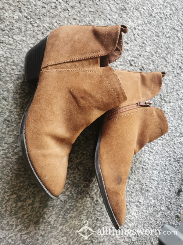 Well Worn Size 6 Uk Tan Donkey Ankle Boots