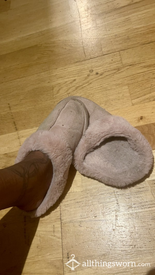 WELL WORN Used To Be PINK House Slippers 🥵