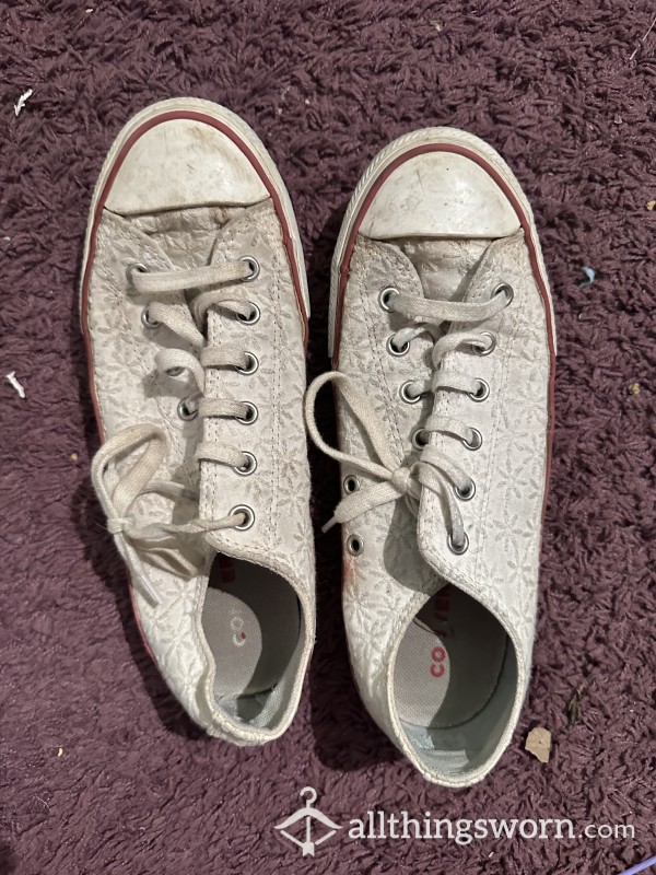 Well-worn White Converse Size 7