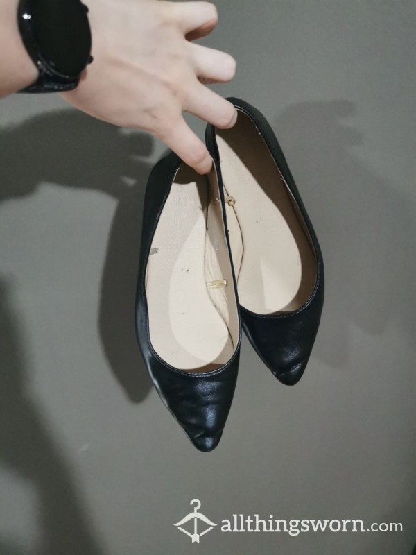 Well-worn Work Pointed Flats