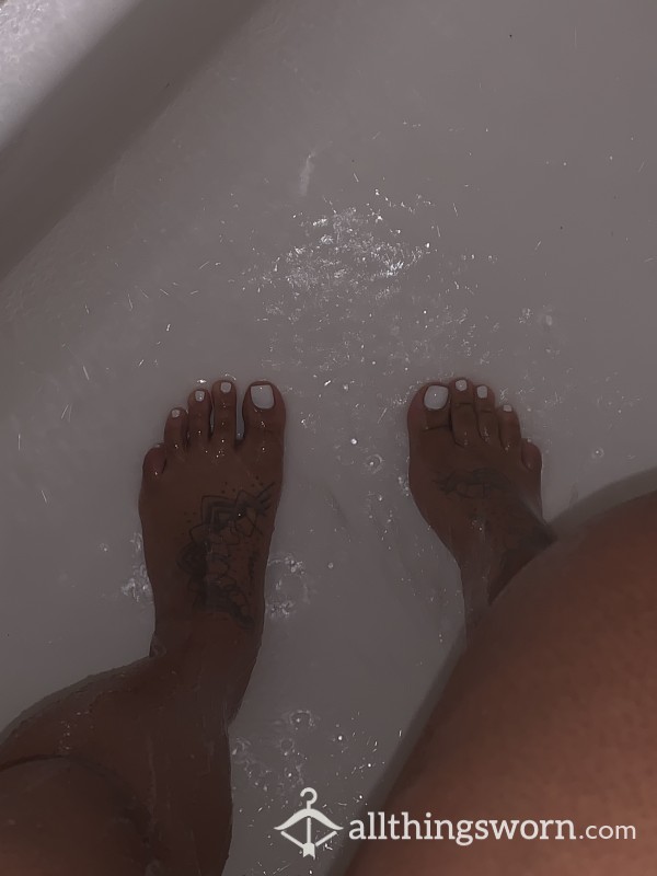 Wet White Toes