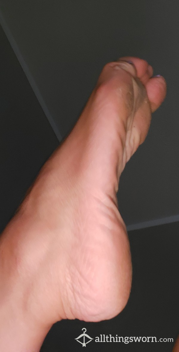 What Is Your Foot Fetish? Let Me Know Your Desires.