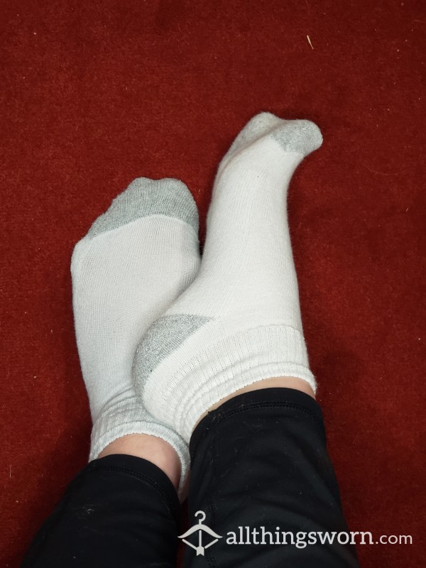 White Ankle Socks, Grey Toe & Heel Gussets