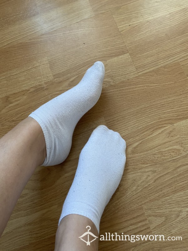 White Ankle Socks Used24h US9 (customizable Ofc😘)
