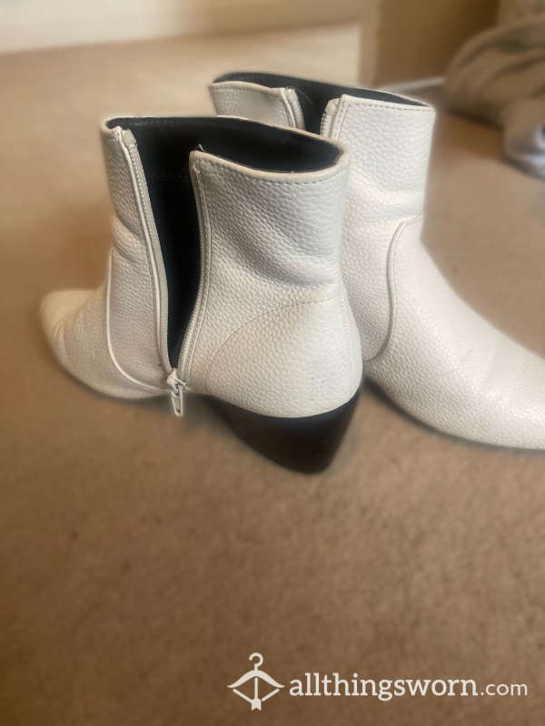 White Boots Used For Fucking In I Mean Fancy Dress 😳🙄