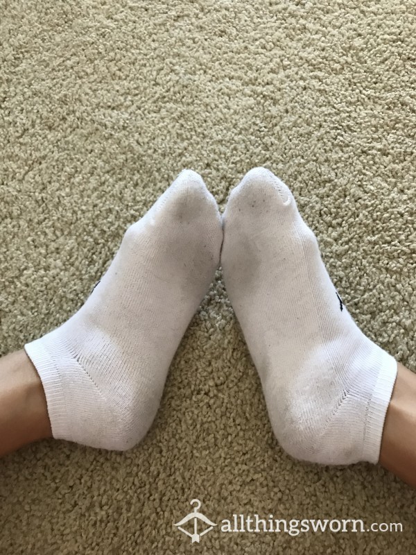 White Cotton Ankle Socks Ready To Get Extra Dirty