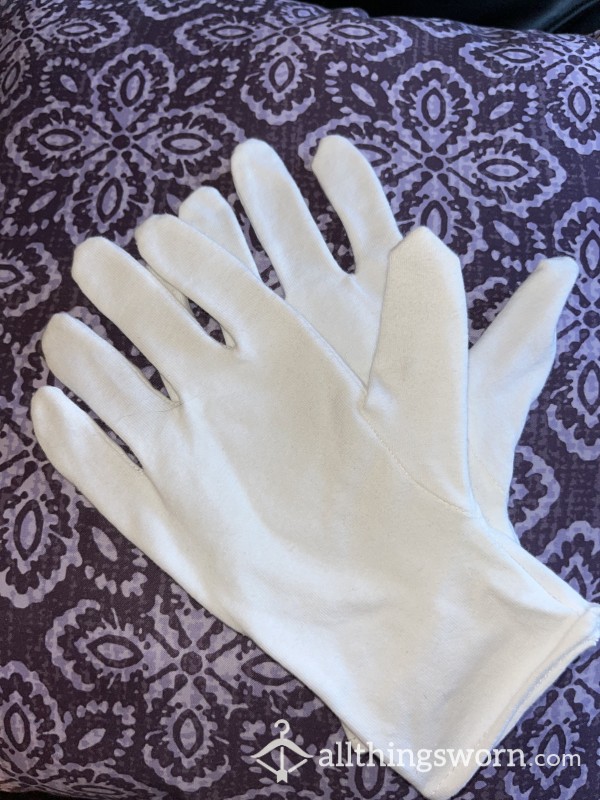 White Gloves 🤍
