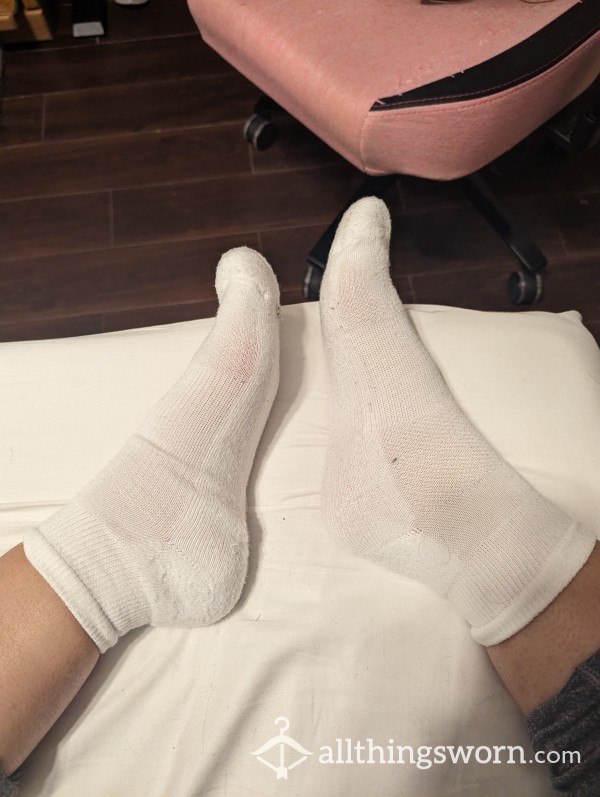 White Hanes Socks 48 Hour Wear Free US Shipping
