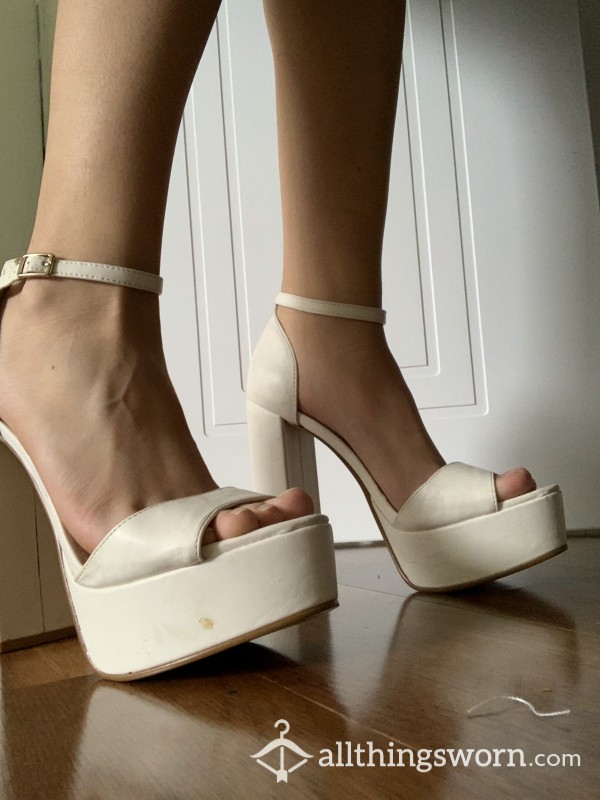 White High Heels 🤍