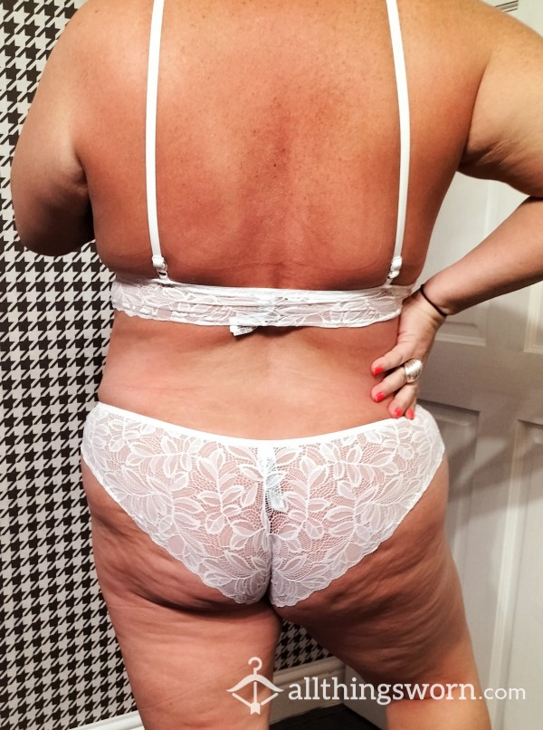 OCTOBER OFFER £12.00 White Lace Bralette And Panties