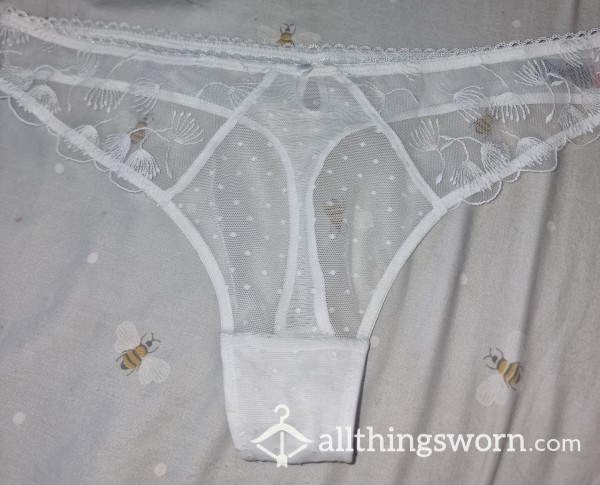 **SOLD**White Lace Thong 😈🫦**SOLD**