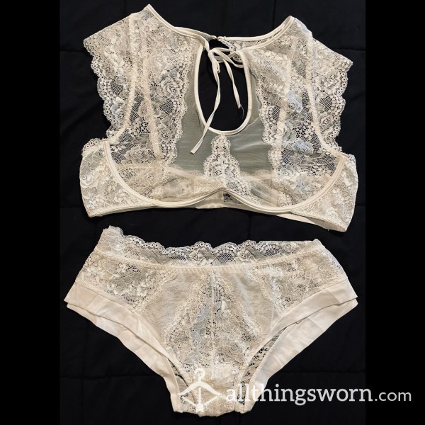 White Lace Two Piece Sheer Lingerie Set!! 🤍