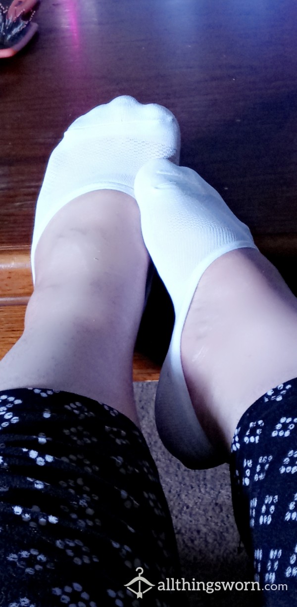 White Low Cut Socks From Size 10 Feet