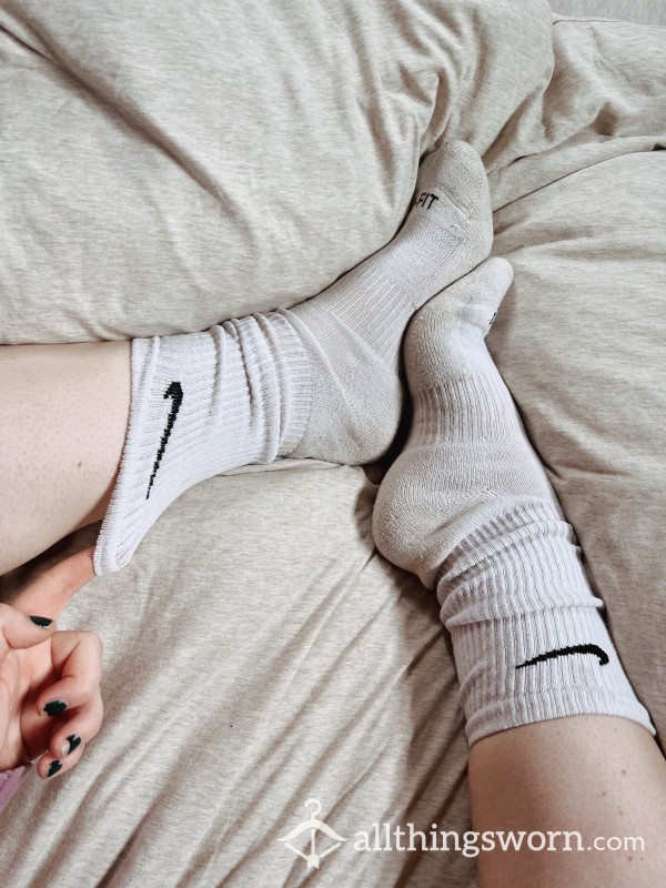 White Nike Crew Socks (48 Hour Wear - Or Longer!) $25 • FREE Shipping And Tracking Info