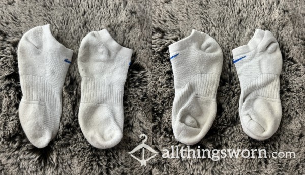 White Nike Socks With Blue Logo For Custom Wear
