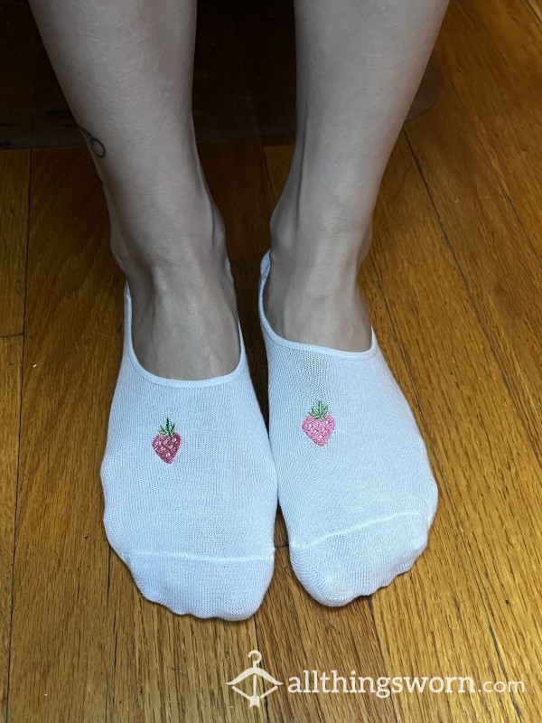 White No Show Socks With Embroidered Strawberries