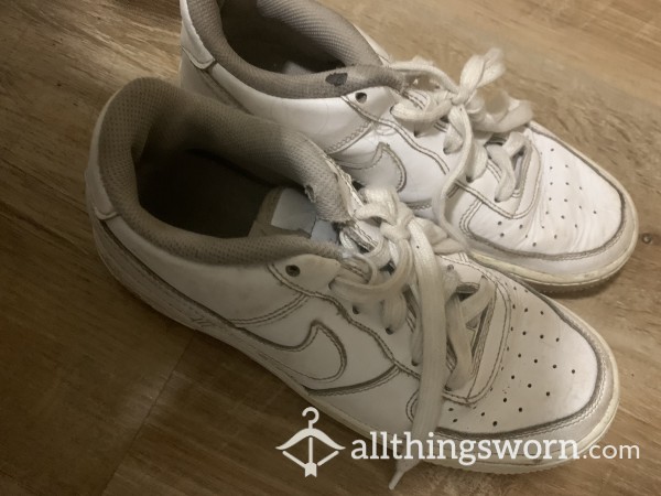 White Really Dirty Running Shoes(Air Forces)