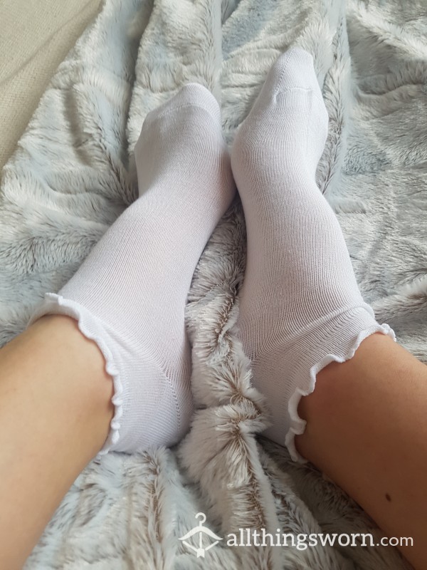 White Ruffle Socks