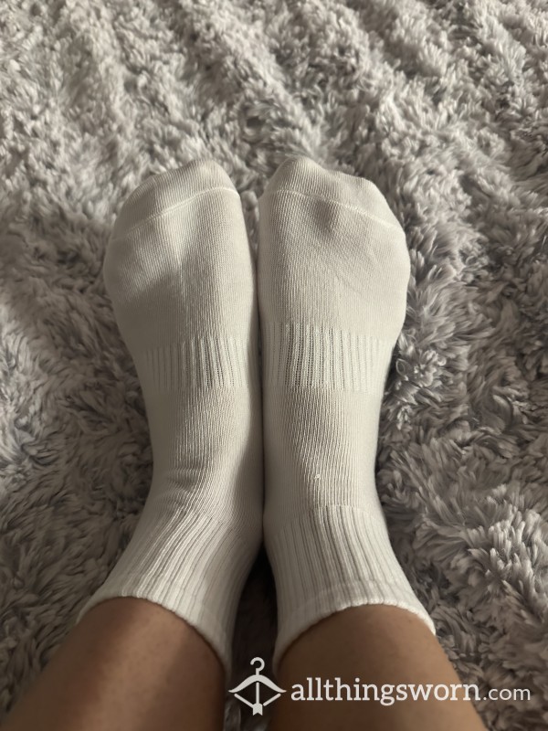 White Socks 🧦 🤍