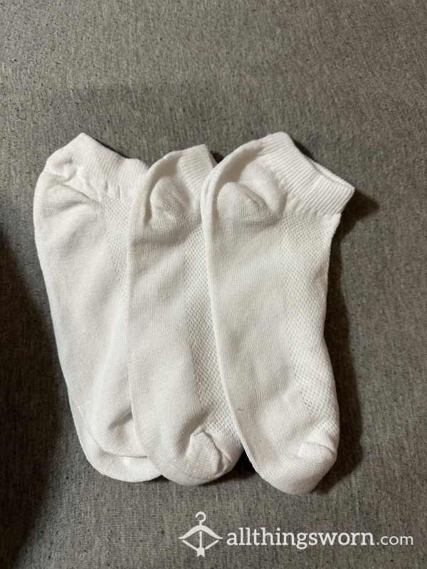 White Thin Ankle Socks