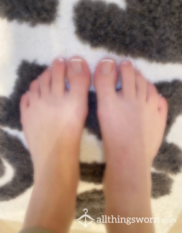 White Tip Toenail Feet Pics👣