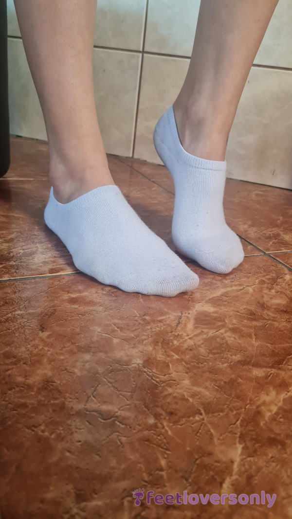 White Worn Ankle Socks On Petite Feet 🤭😈