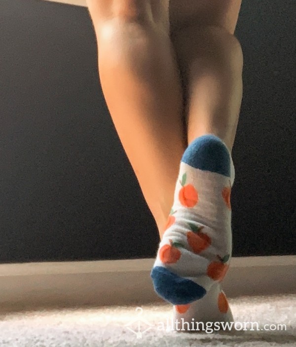 🍑 White/Peaches Ankle Socks- New But Will Wear As Requested