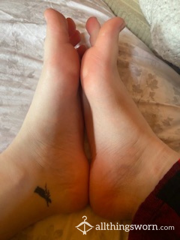 Who Wants To See All Angles Of My Feet?