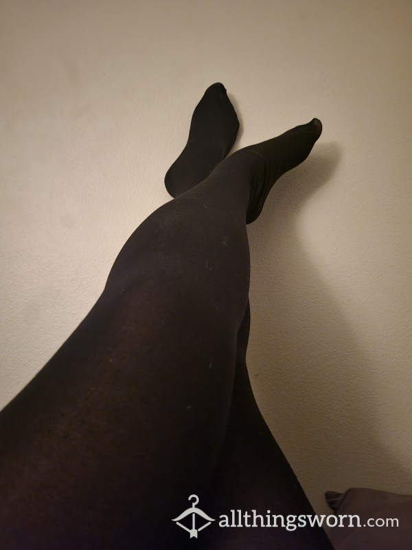 Widdle Succubus Feet Wiggling In Black Tights
