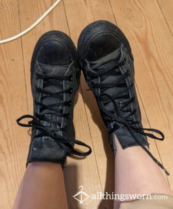 Worn Black Converse Old Size 6.5 Worn With No Socks