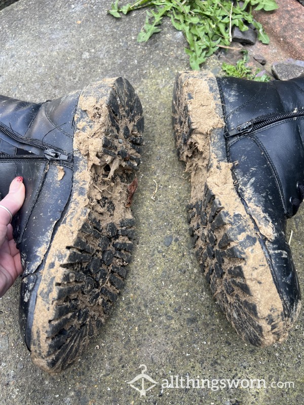 Worn Black MUDDY Boots - Size 4