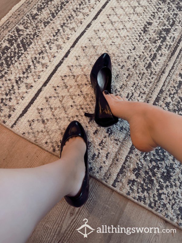 Worn Court Shoes 🖤