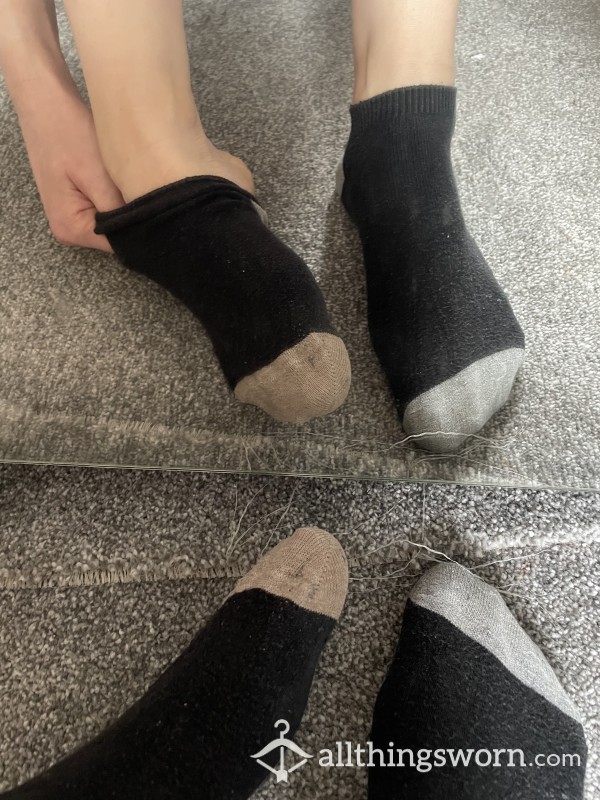 Worn Grey Toes Ankle Socks
