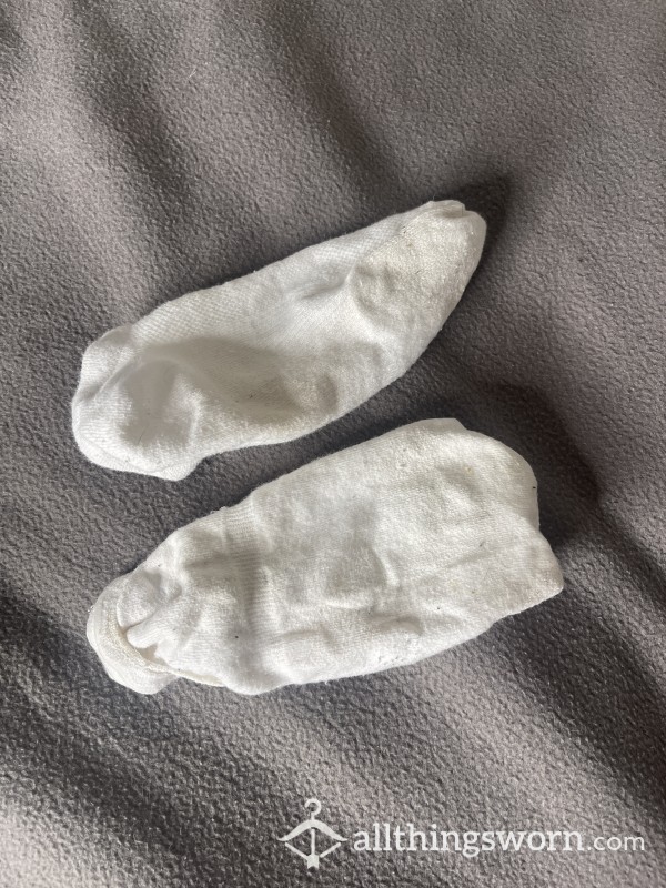 Worn & Odd Dirty White Ankle Socks