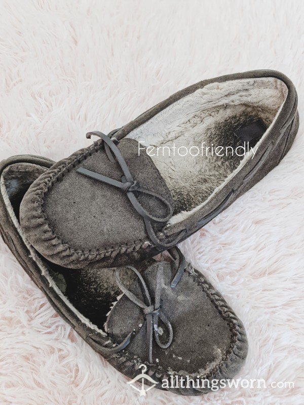 ✖️Worn Out Grey Moccasins 🖤 Size 10