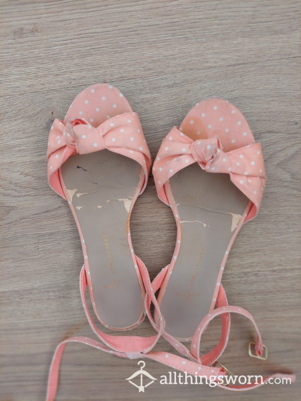 Worn Size 3 Sandals, Coral, Ankle Strap