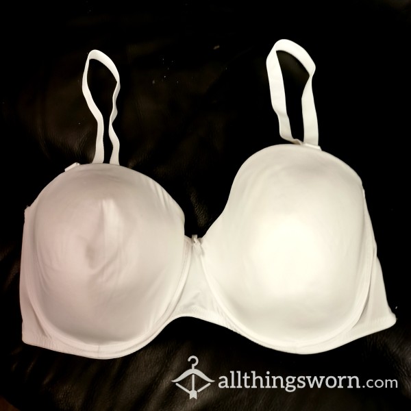 Worn White Padded Underwire Bra. Plain White But Sexy. 44D. All Requests Welcome £20 💋🔥