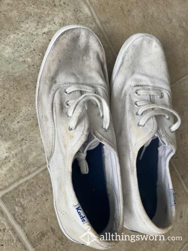 Worn White Shoes US7.5