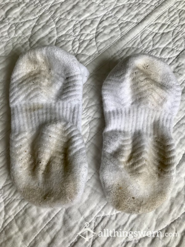 2 Days, Worn White Socks