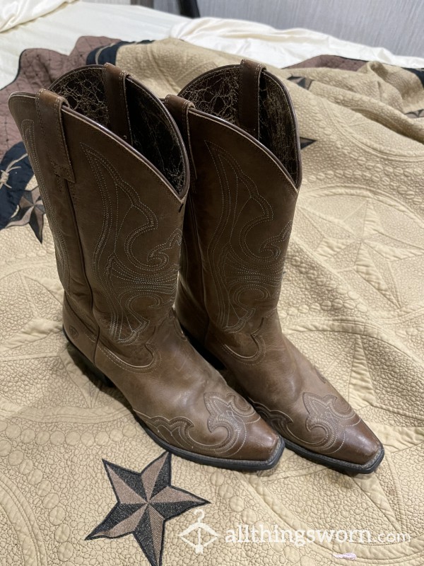 YEEHAW 🤠 Worn Ariat Cowboy Boots 👢