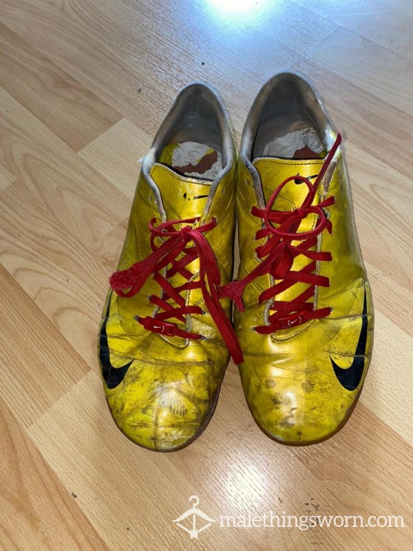 Yellow Nike Soccer Sneaker Shoes