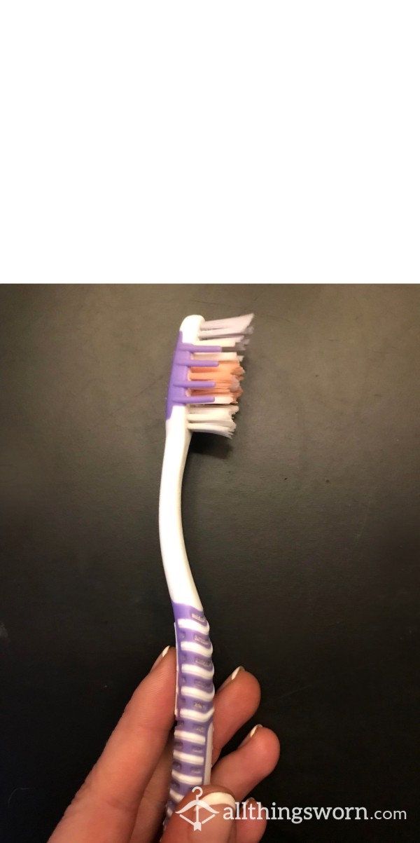 🦷🦷Yummy Smelling Used Toothbrush From Fit Professional Brunette🦷🦷
